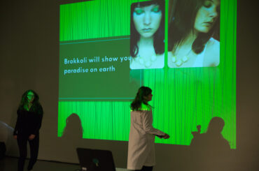 GURI OG SIGRID SØRUMSGÅRD BOTHEIM – Eit enklare liv (2013)