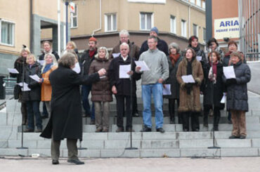 KORET MITT – Klagekor/Complaints Choir (2009)