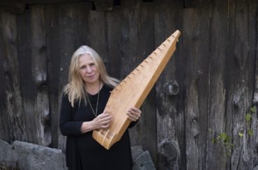 AVLYST: VIND OG SOL – Sinikka Langeland Trio // Jubileumskonsert – Sinikka 60